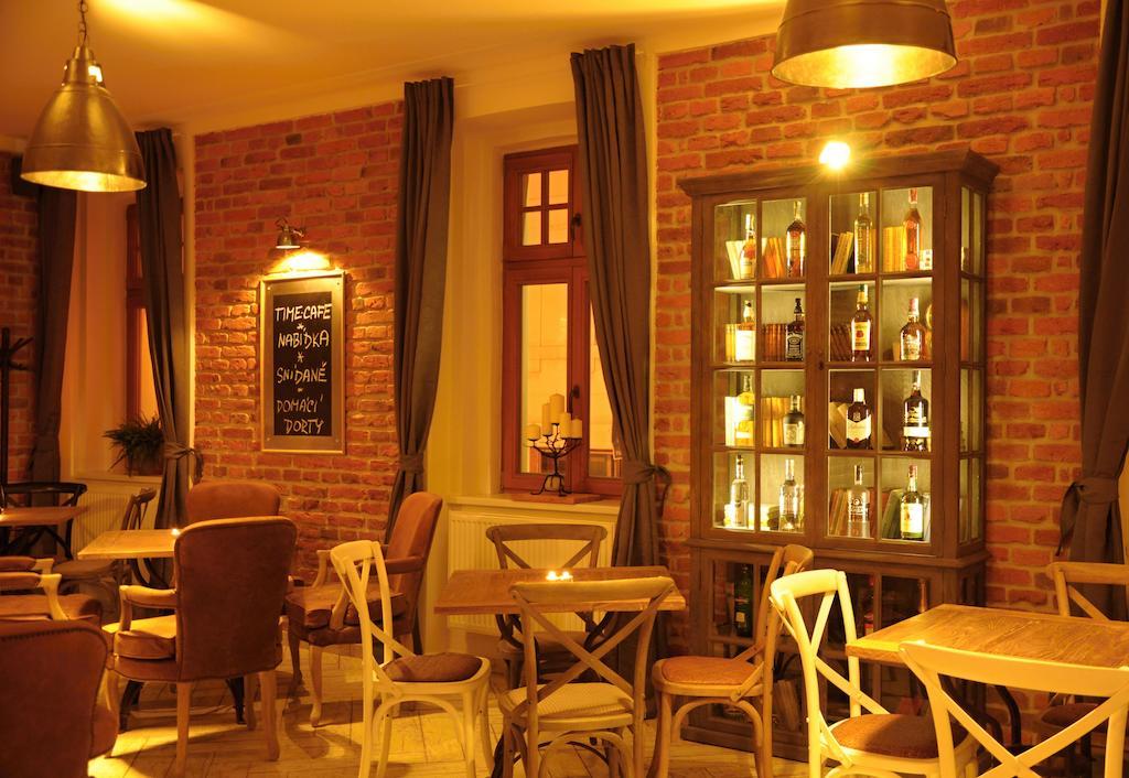 Time Cafe & Penzion Příbram Kültér fotó